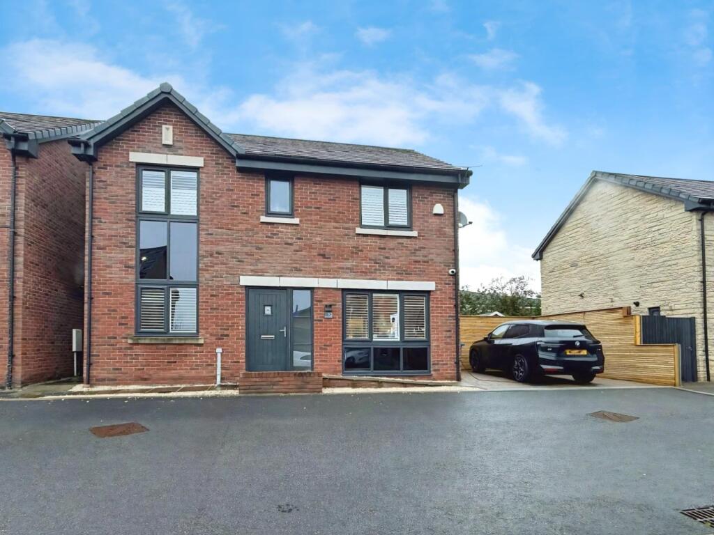 Main image of property: Oak Lea Gardens, Worsley