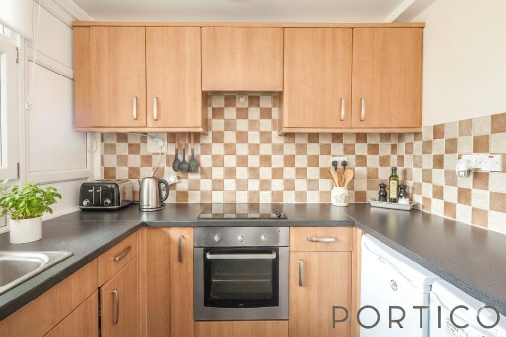 Main image of property: Heron House, Searles Close, London, SW11