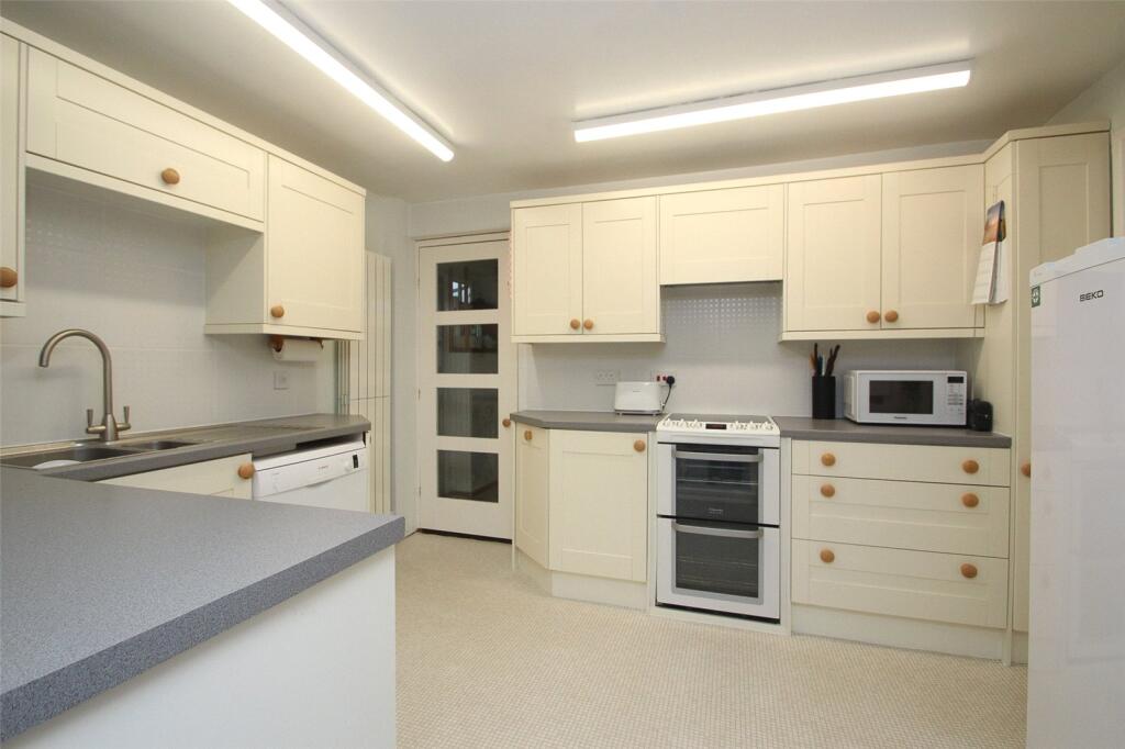 House in Southampton - More