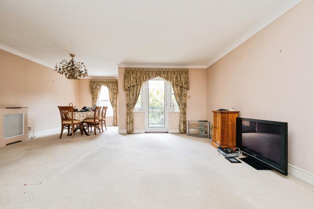 Sunset Avenue, Woodford Green, IG8 photo 4