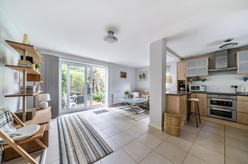 House in Richmond, Ham - View 5