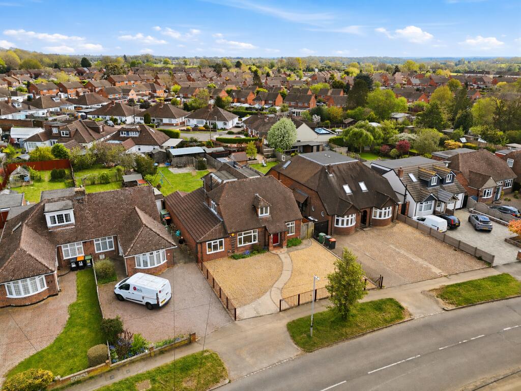 Main image of property: Manor Road, Caddington, Luton, Bedfordshire, LU1