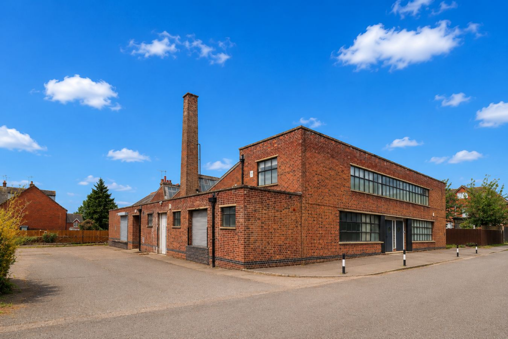 Beech Road, Rushden, NN10