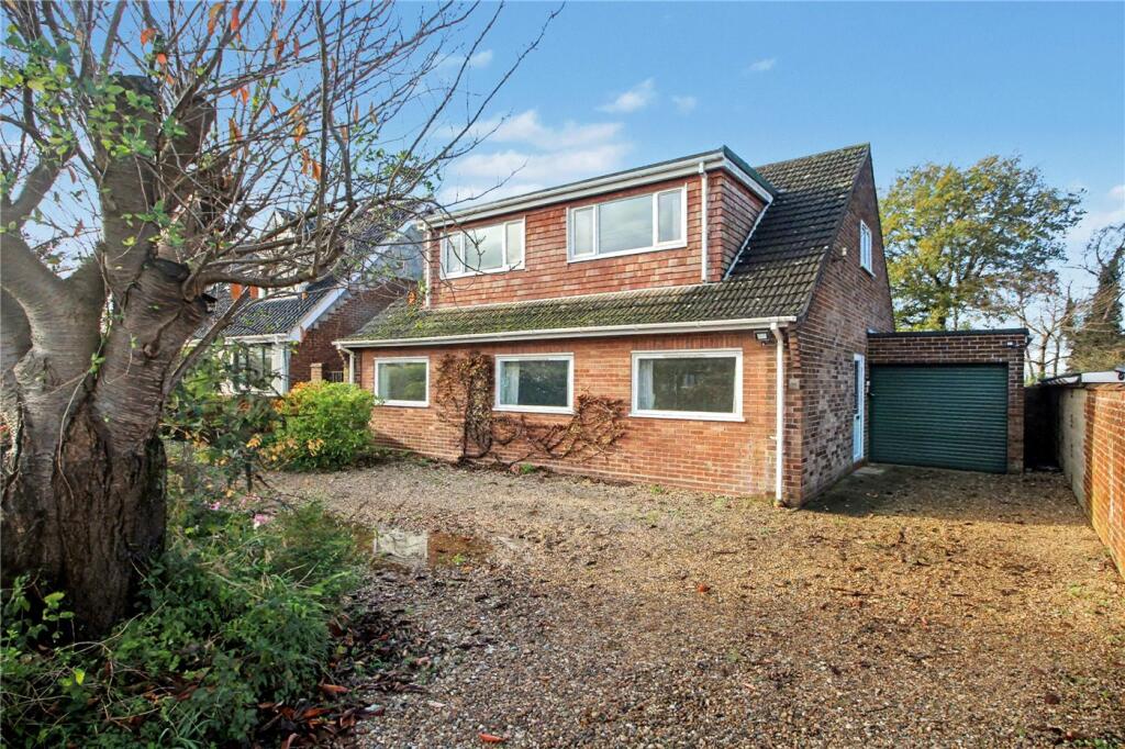 5-bed detached on South Wood Drive, Caistor St. Edmund, Norwich, Norfolk, NR14, £450,000