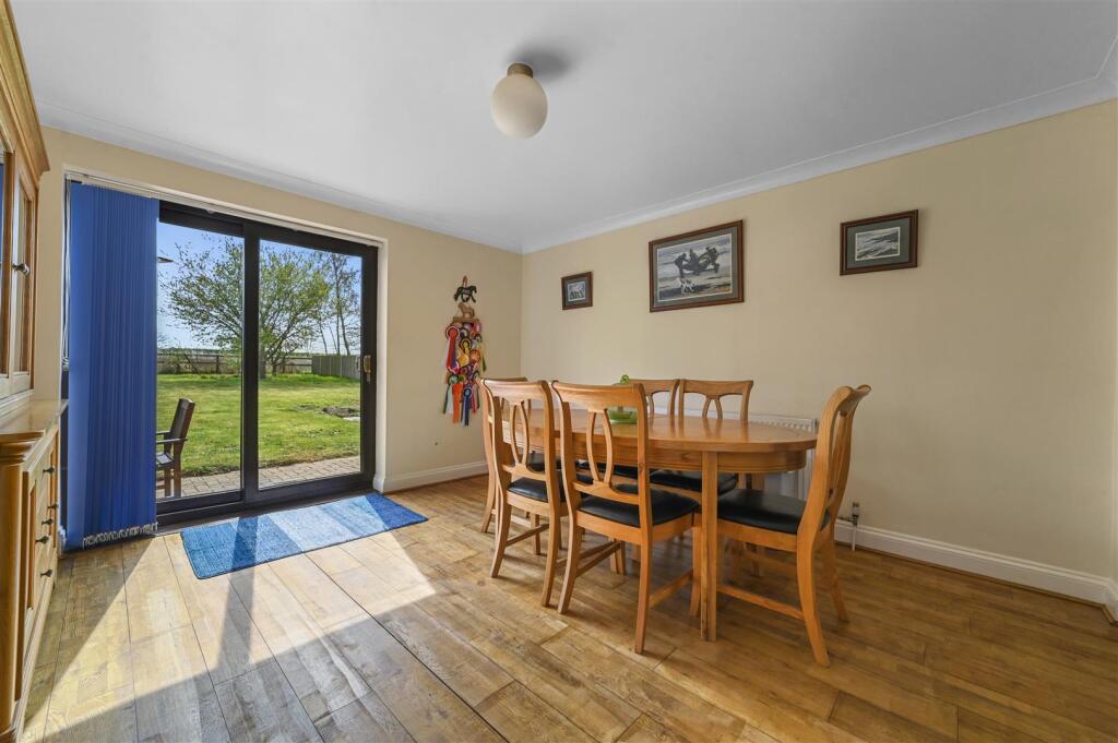 House in Manningtree, Wix - More