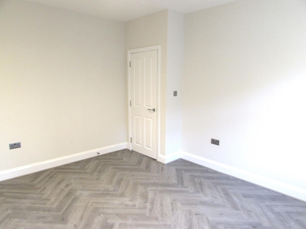 Apartment in Harrow - View 5