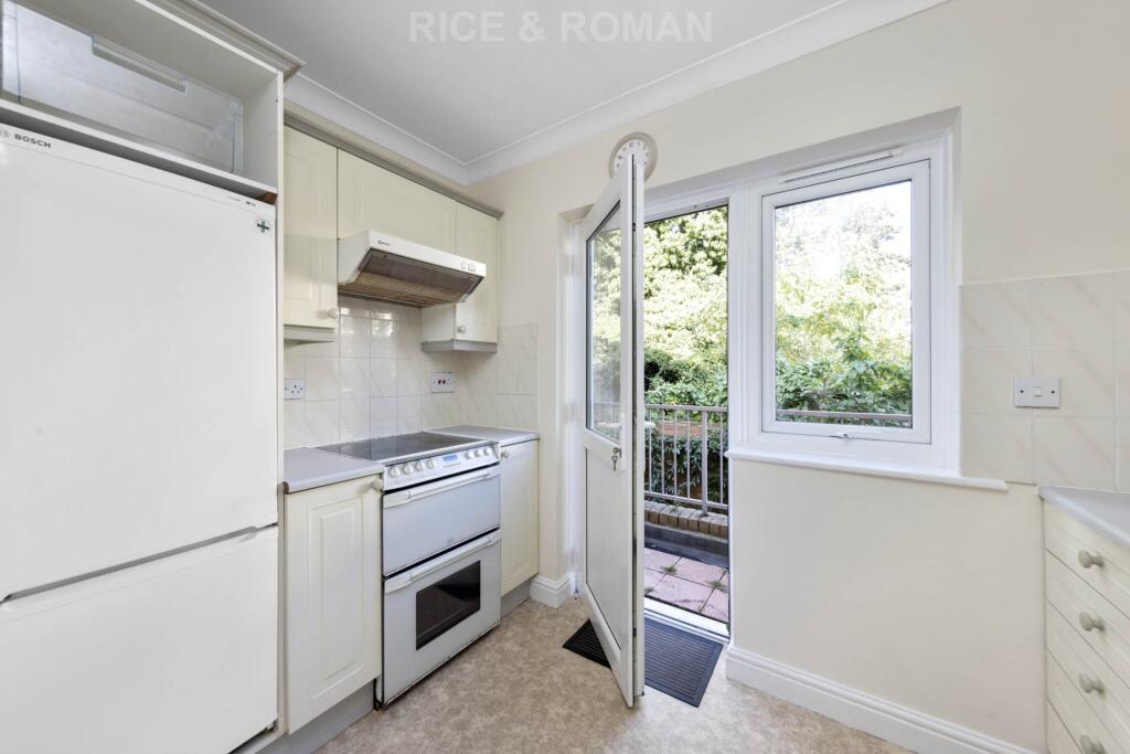 Apartment in London, North Sheen - More