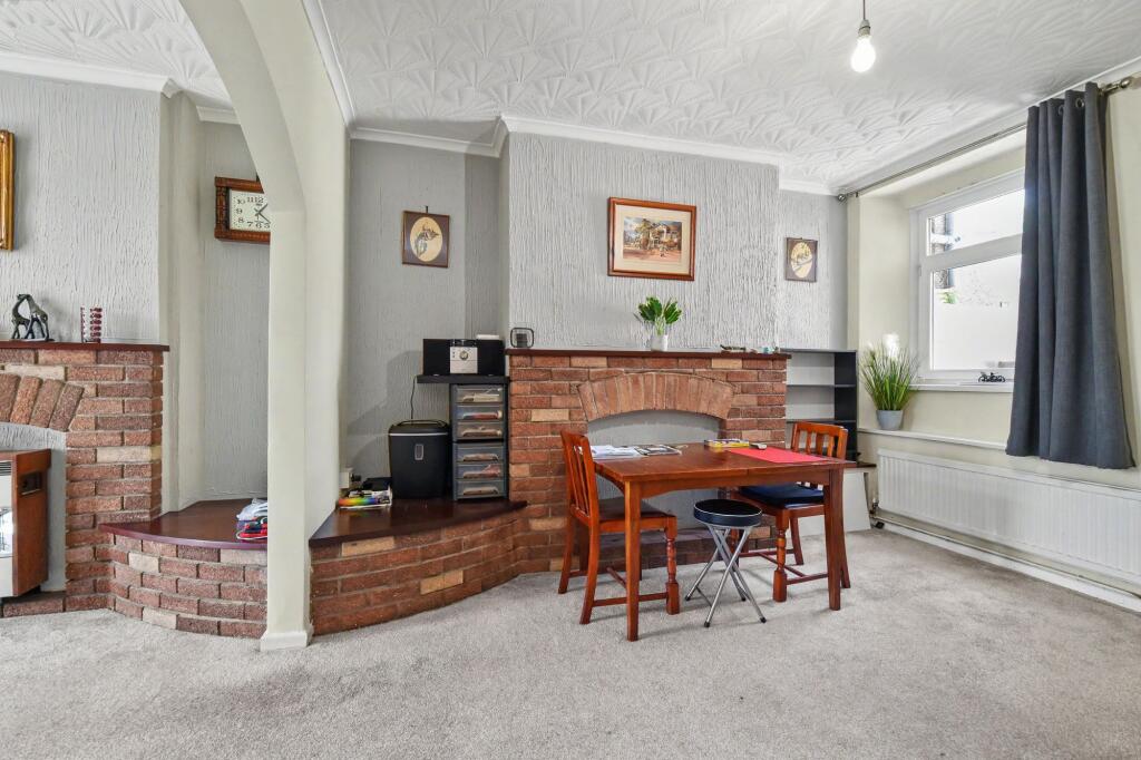 House in Newport - More