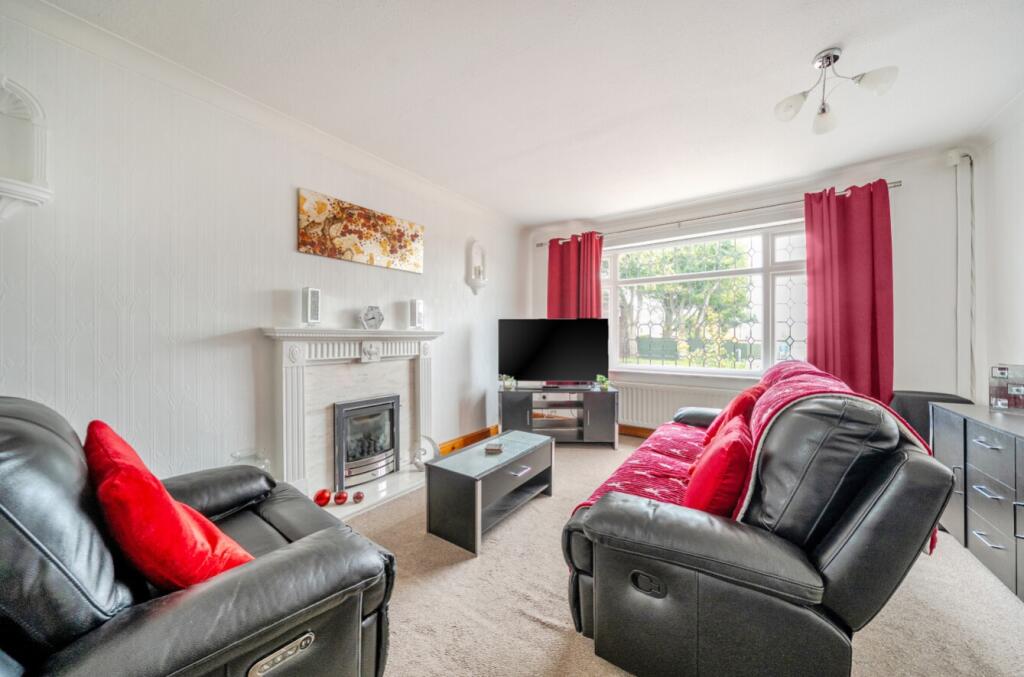Moorsholm Drive, Wollaton, Nottinghamshire, NG8 photo 2