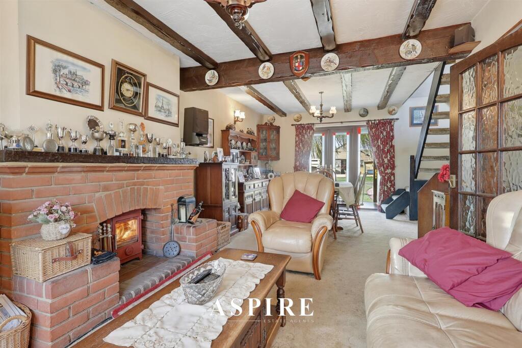 Southend Road, Corringham, Stanford-Le-Hope photo 3