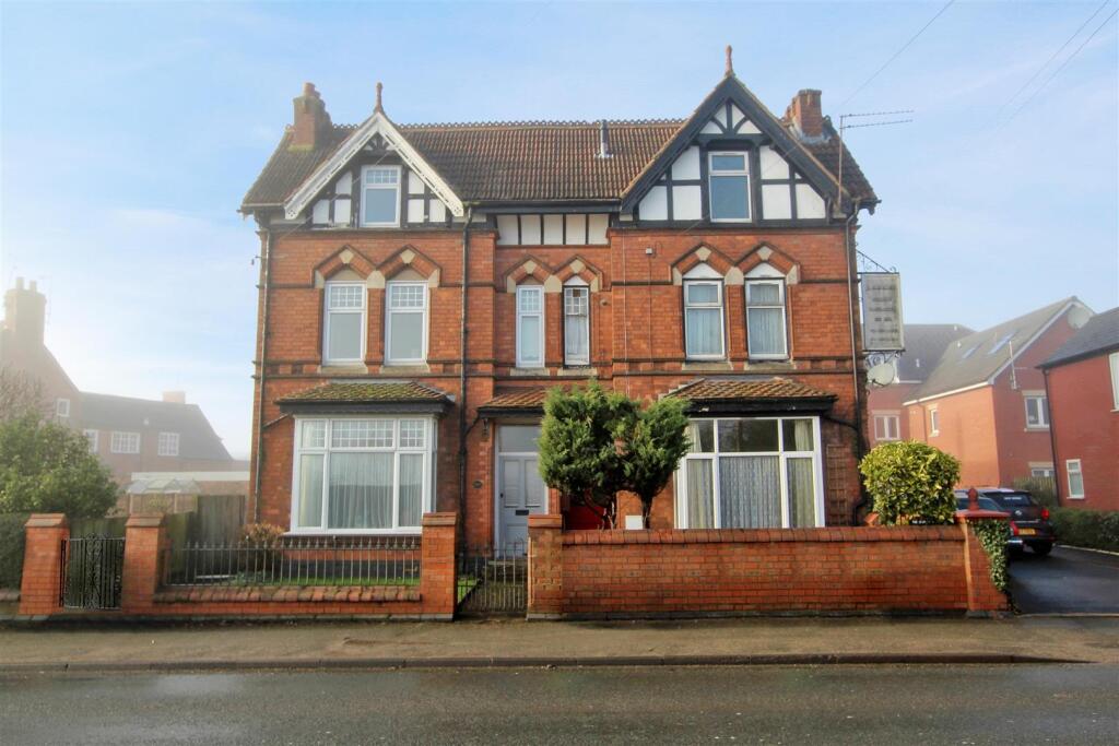 Main image of property: Evesham Road, Astwood Bank, Redditch, B96 6DT