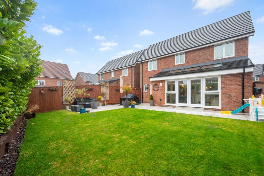 House in St Helens, Abbotsfield, Sutton Leach - View 4