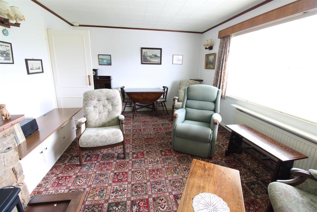 House in Gurnard, Rew Street - More