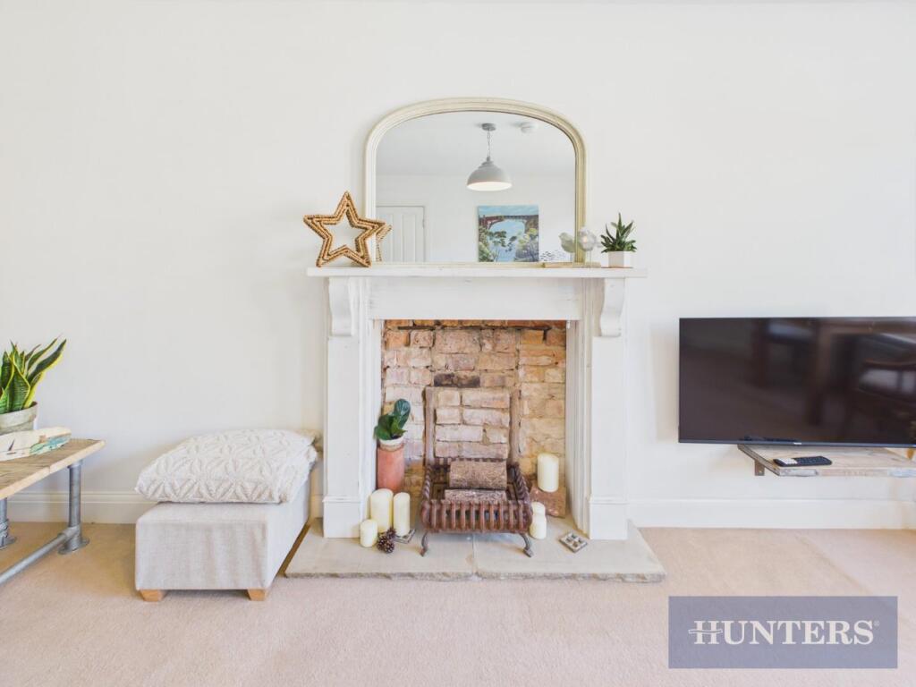 Apartment in Scarborough, St Nicholas Cliff, South Cliff - View 3