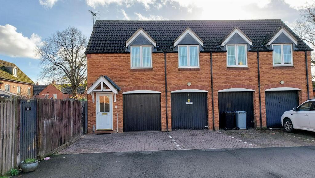 2-bed house on Merlin Close, Bourne, £69,750