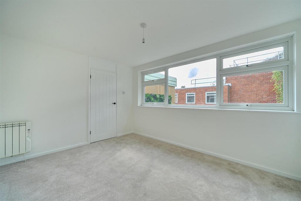 Apartment in Solihull, Knowle - More