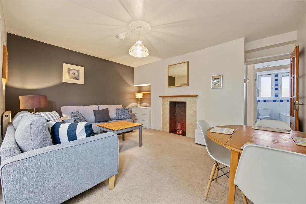 Apartment in London, Barnsbury Estate, Barnsbury - View 5