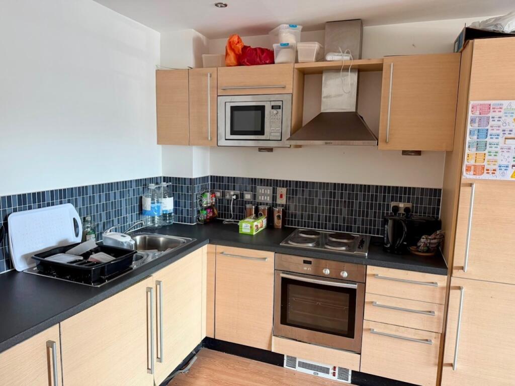 Apartment in Manchester, Piccadilly, City Centre - View 3