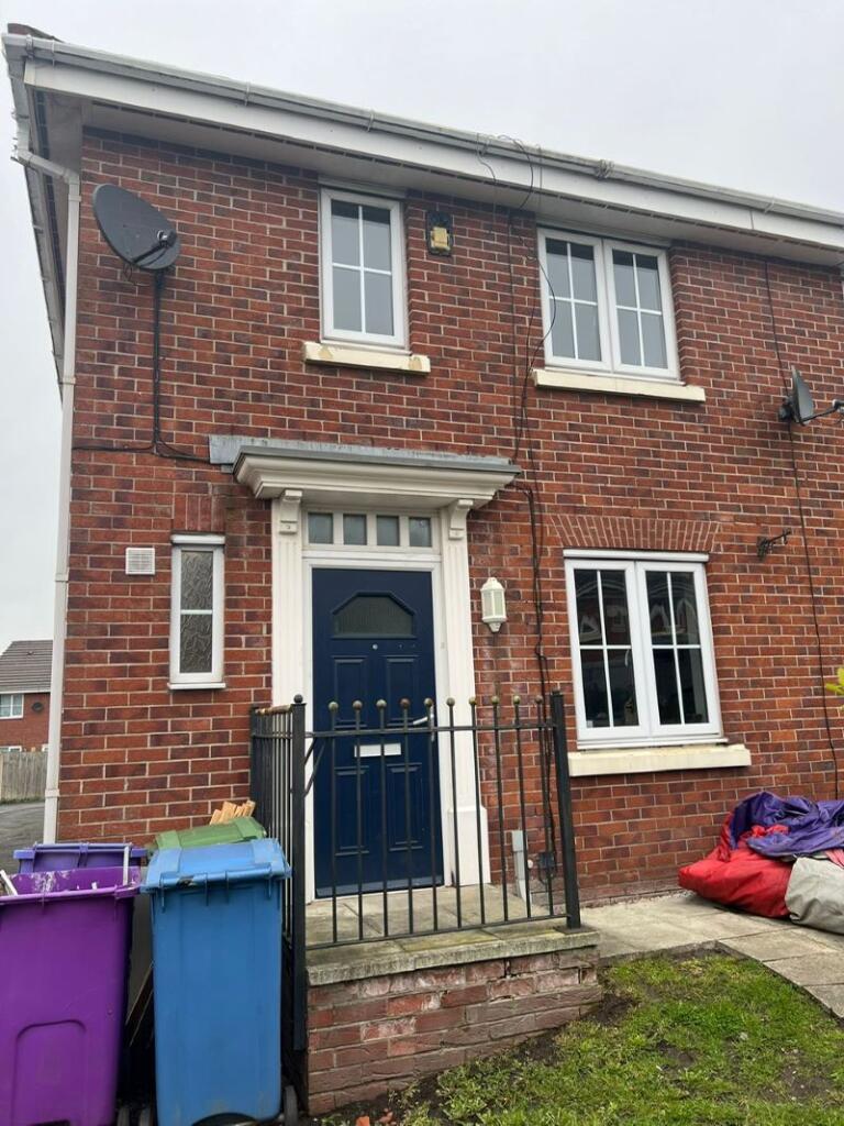 Main image of property: 33 Dylan Close, Liverpool, Merseyside, L4 4HP