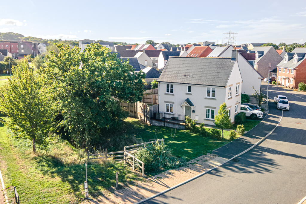 House in Bristol - More