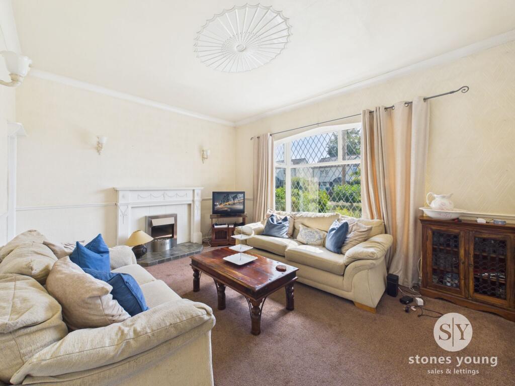 House in Blackburn, Feniscowles, Livesey - More