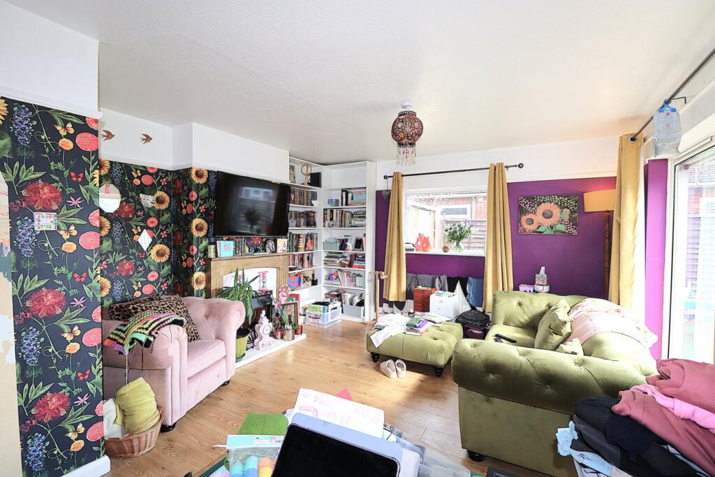 House in Surrey Heath, Surrey - View 4
