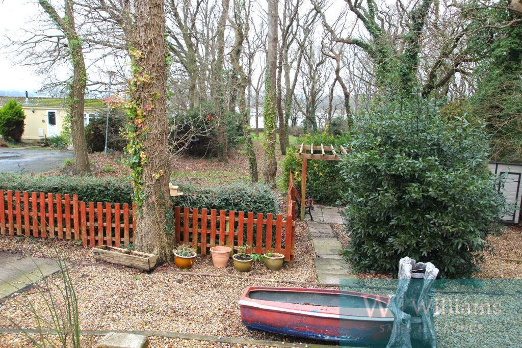 House in East Cowes, Medina Park, Folly - View 2