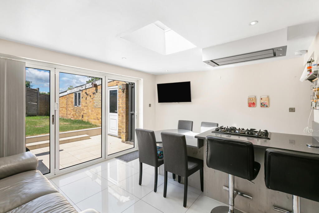 House in Twickenham - View 5