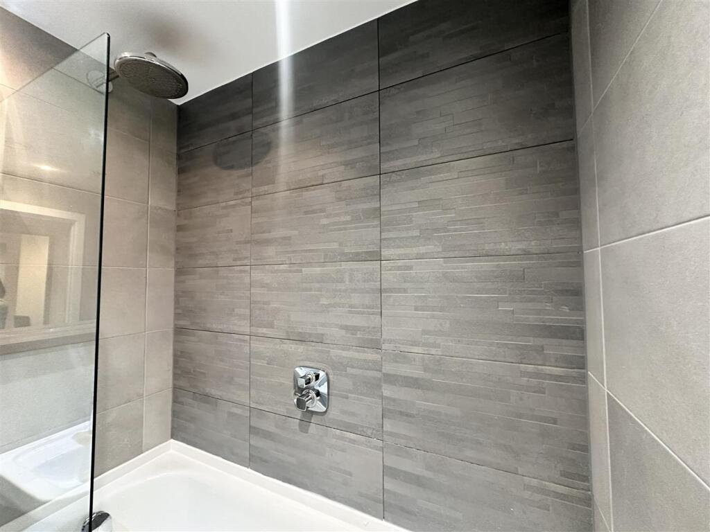 1 Cambridge Street, Manchester photo 5
