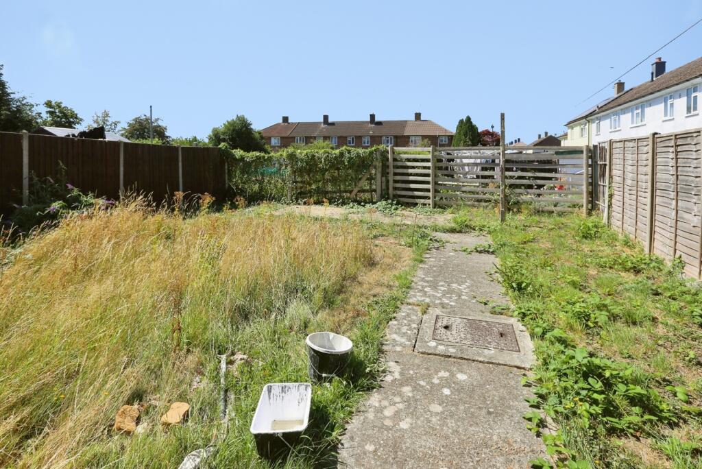 Apartment in Southampton, Millbrook - More