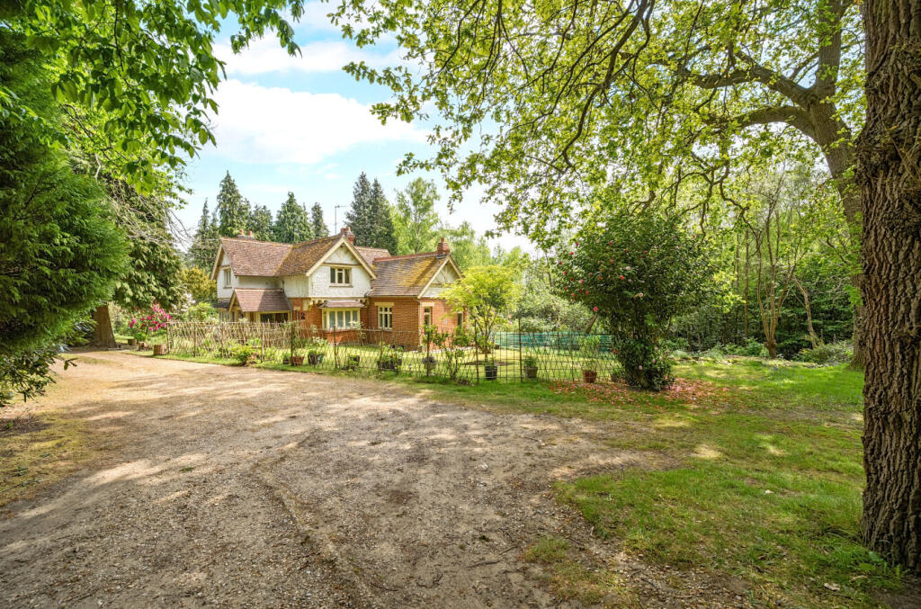 Main image of property: Hook Heath Road, Woking, GU22