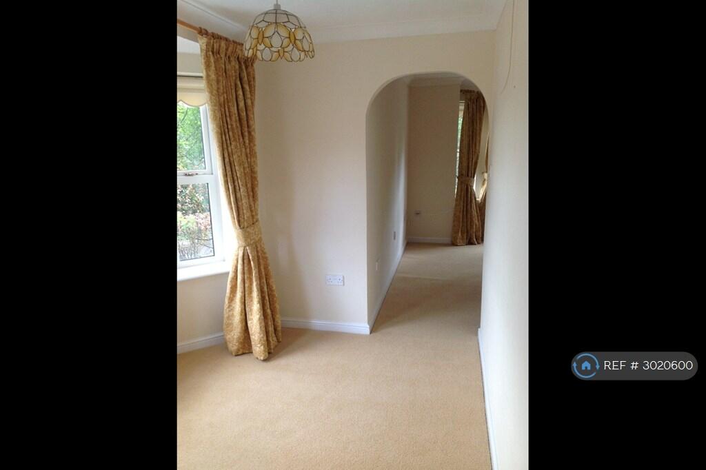 Apartment in Crewe - View 3
