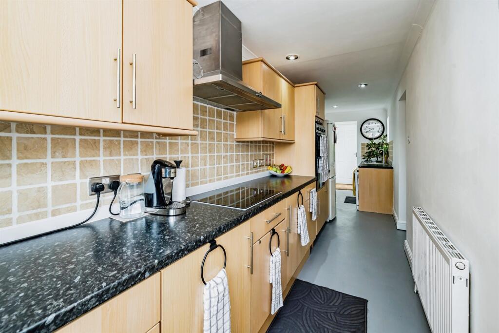 House in Slough - View 2