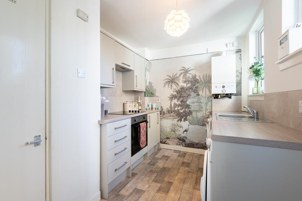 Apartment in Kirkcaldy, Fife - View 3