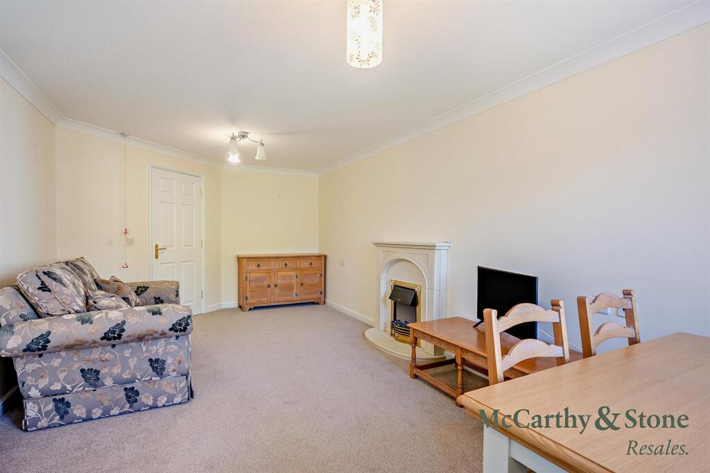 Apartment in Brackley, Radstone Fields - More