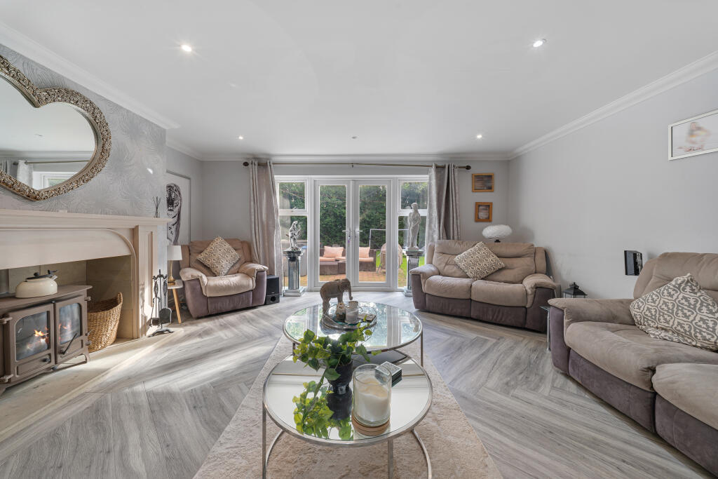 House in Warrington, Greystone Heath, Penketh - View 4