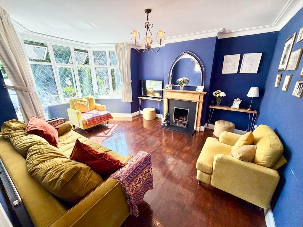 House in London - View 3