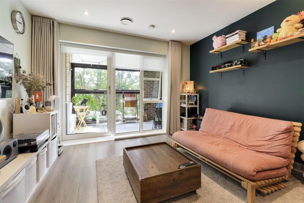 Apartment in Cambridge - View 5