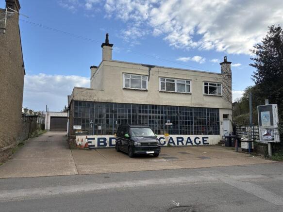 Ebdens Exterior.jpg