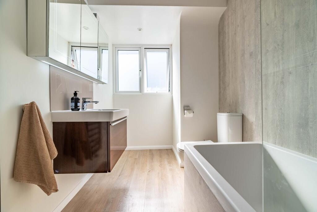 Additional image 14 of Tennyson Road, Harpenden, Hertfordshire, AL5