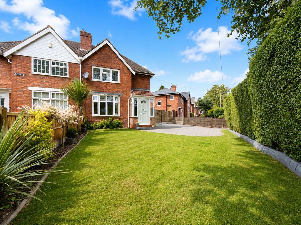 3-bed semi-detached on Ryle Street, Walsall, £220,000