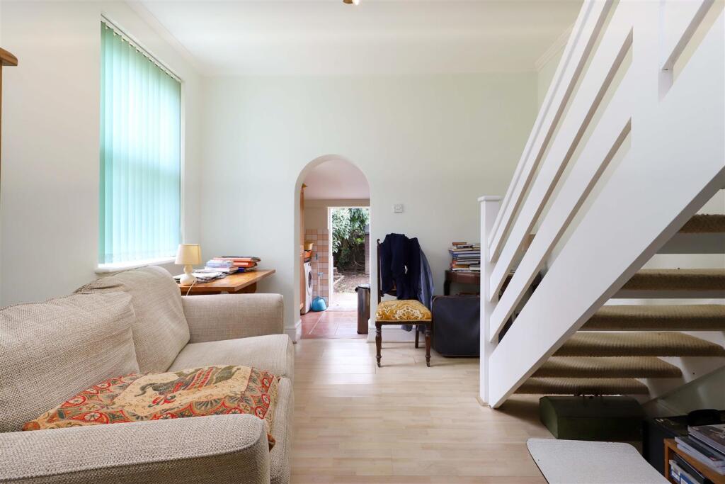 Hillingdon Road, Uxbridge, UB10 - View 2
