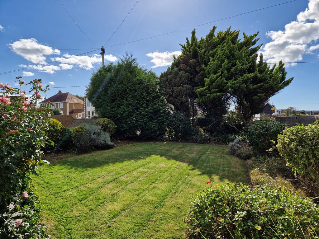 West Road, Nottage, Porthcawl, CF36 3RY photo 4