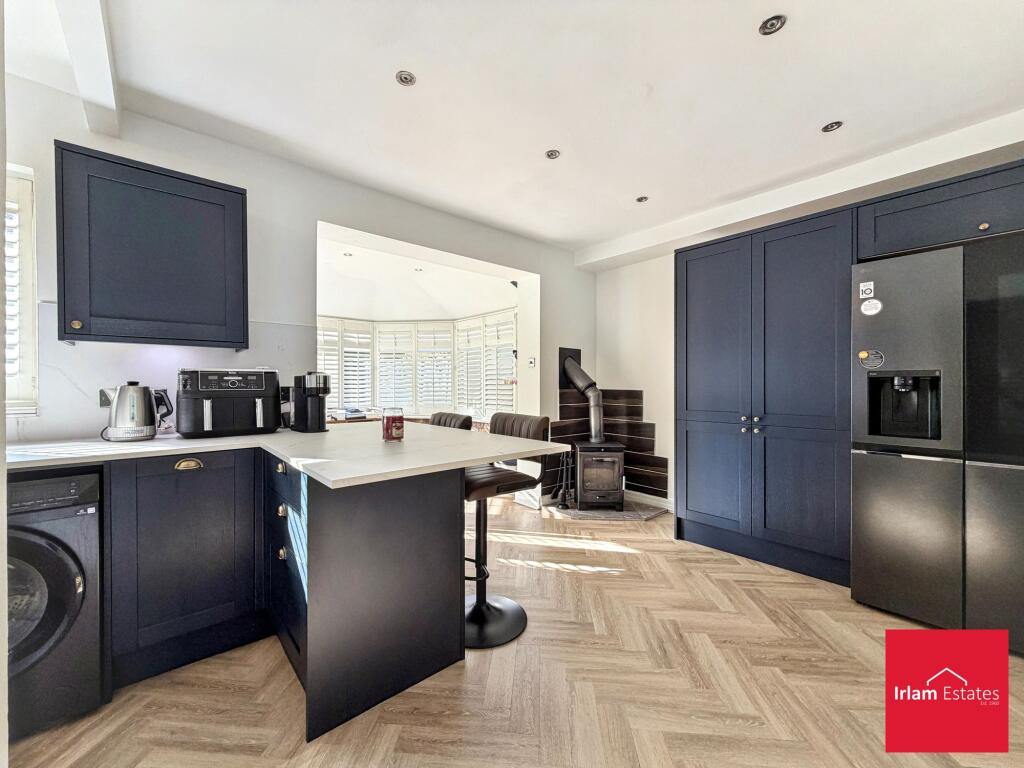 House in Glazebrook, Rixton-with-Glazebrook - More
