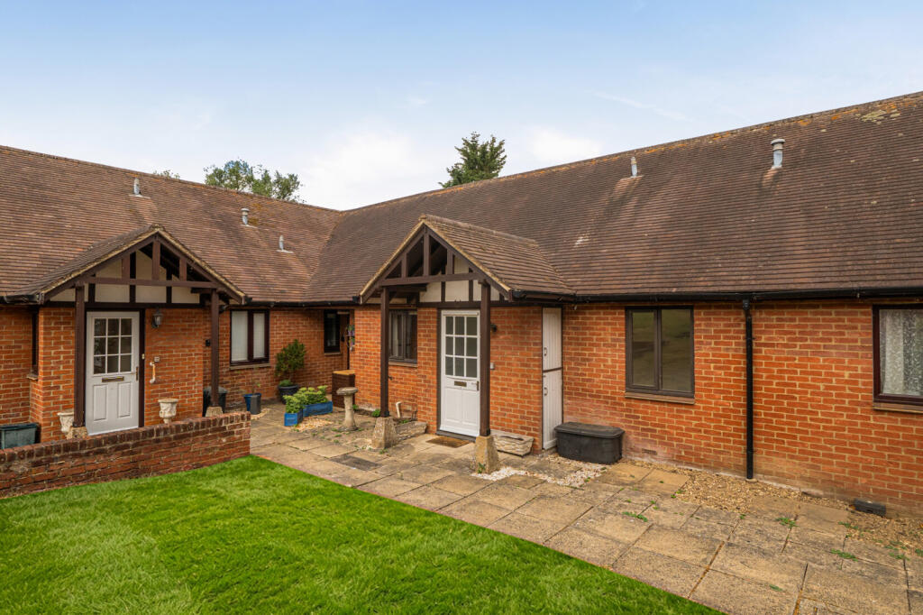 Main image of property: Eynsham Road, Farmoor, Oxford