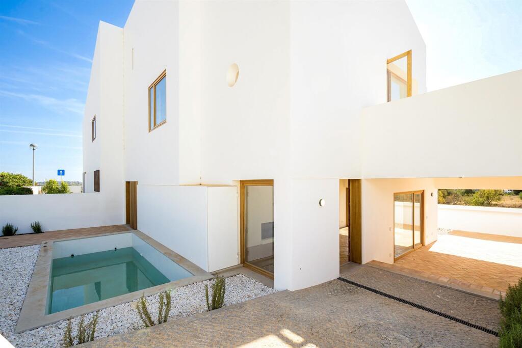 Main image of property: Algarve, Portimão