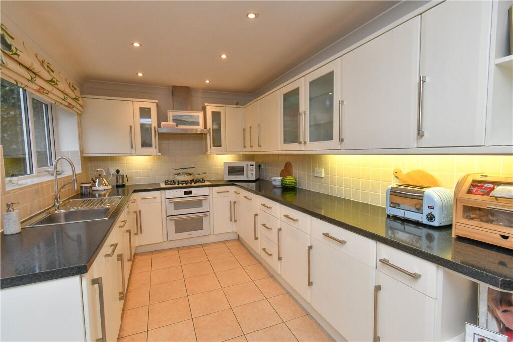 Bradwell Close, West Kirby, Wirral photo 3