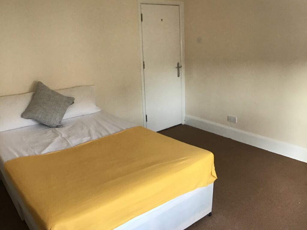 House in Nottingham - View 5