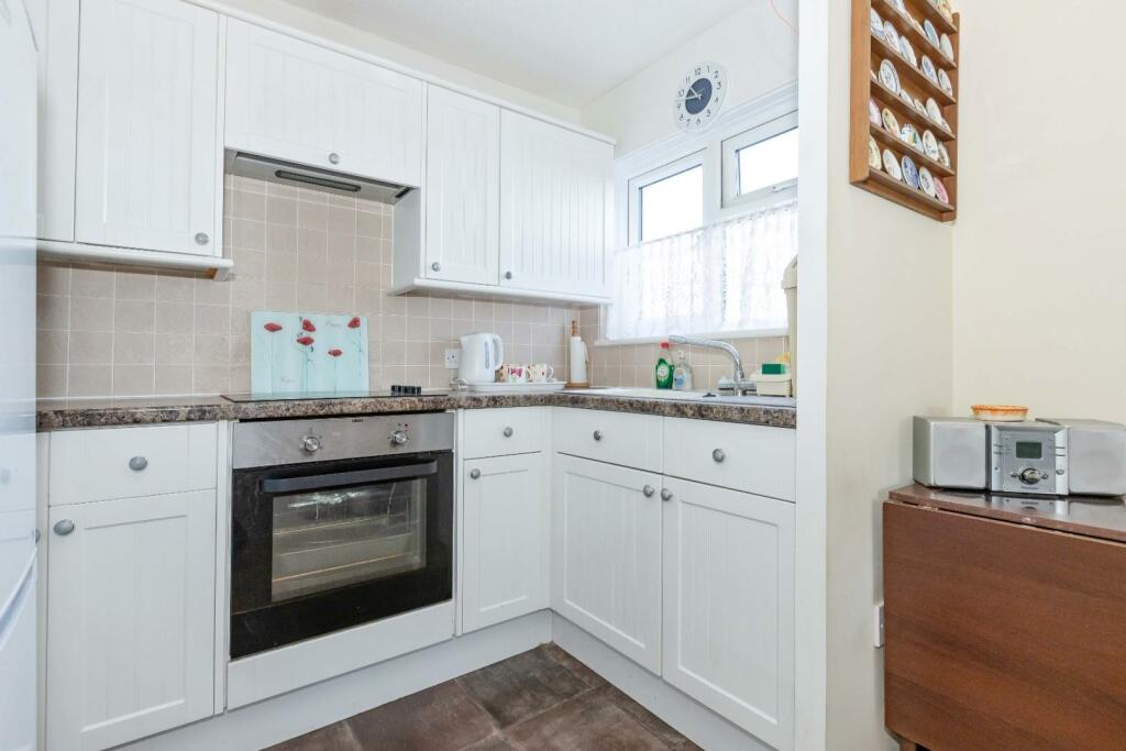 Apartment in Adur, Lancing - View 5