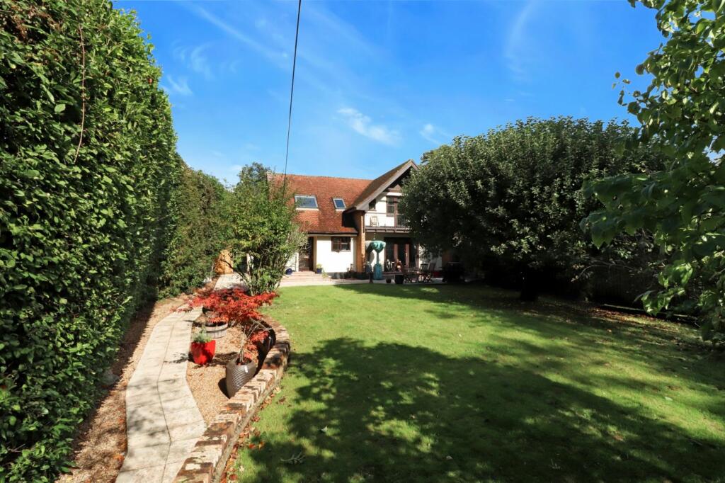 Main image of property: Penmans Hill, Chipperfield, WD4